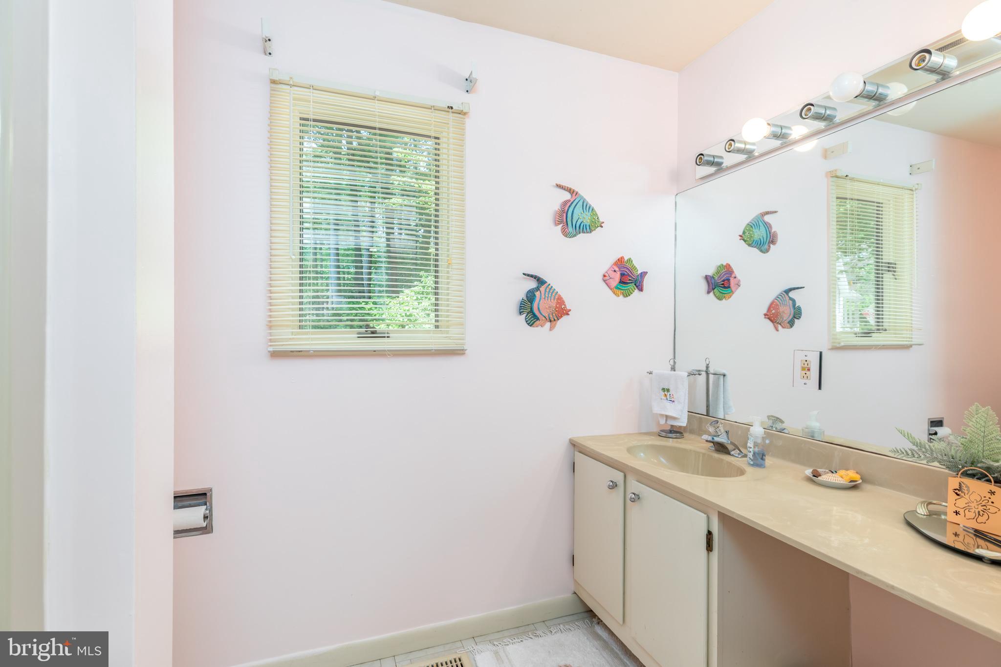 OCEAN PINES - BAY COLONY - Residential