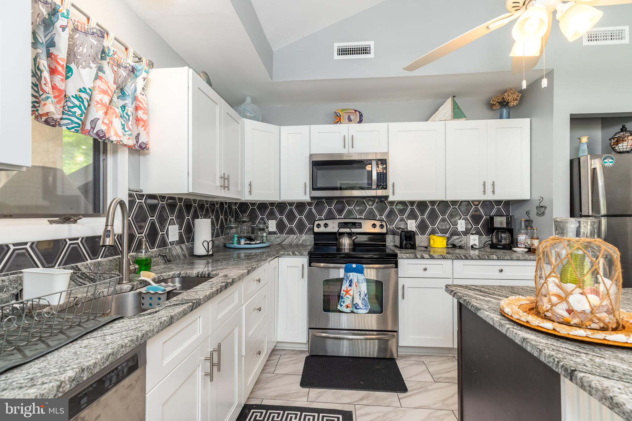 OCEAN PINES - BAY COLONY - Residential