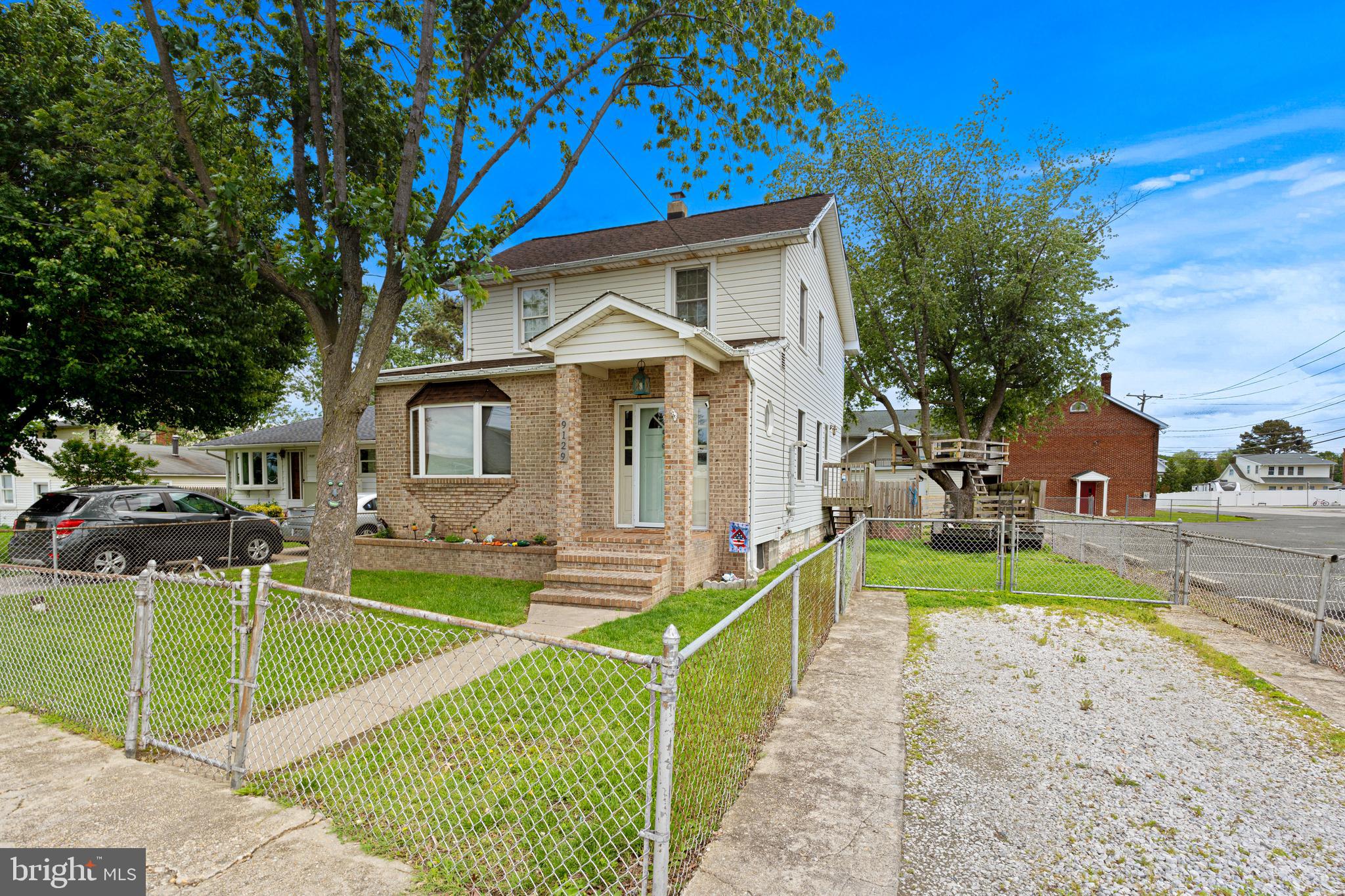 9129 TODD AVENUE