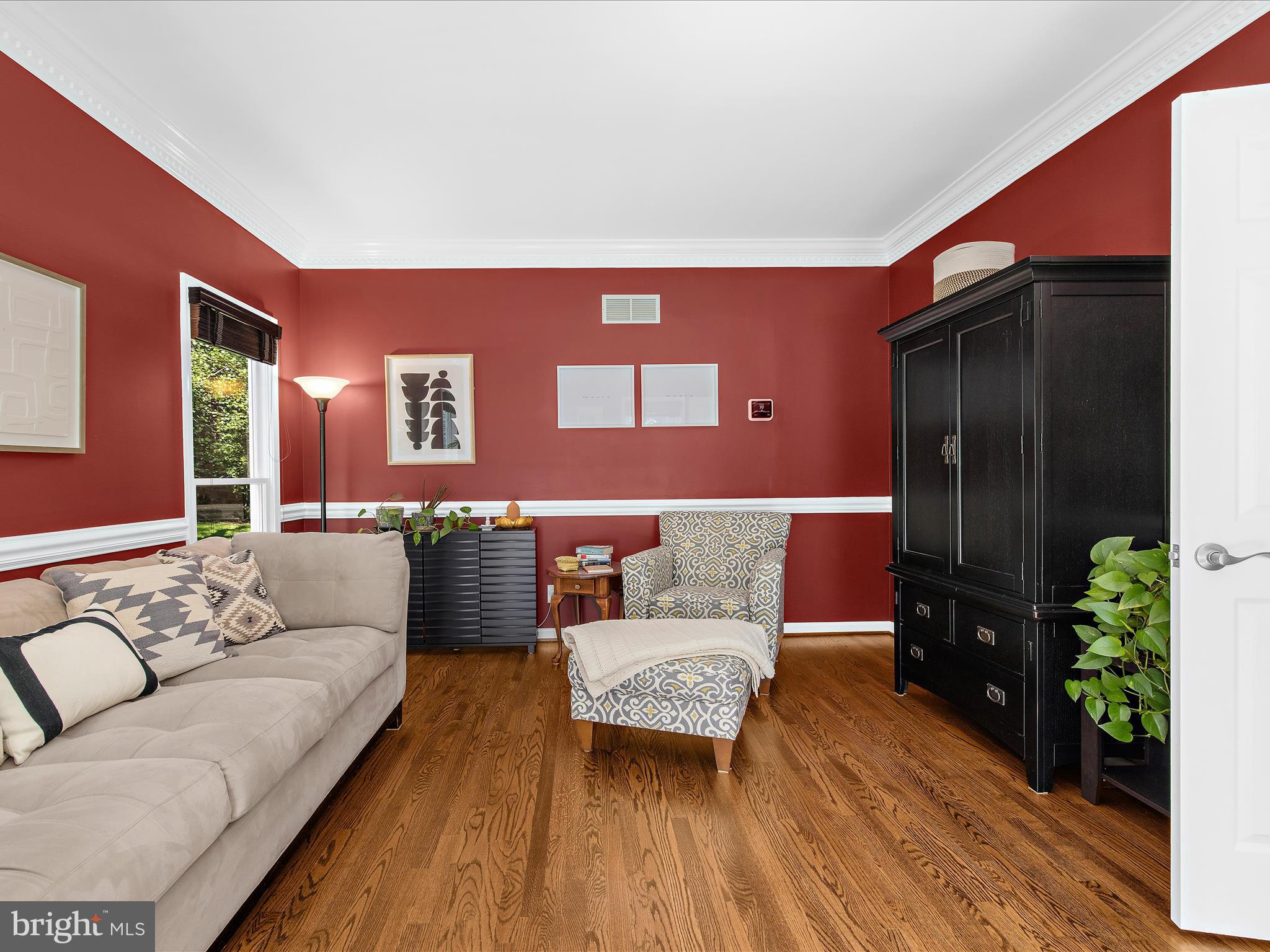 QUEEN ANNE ESTATES - Residential