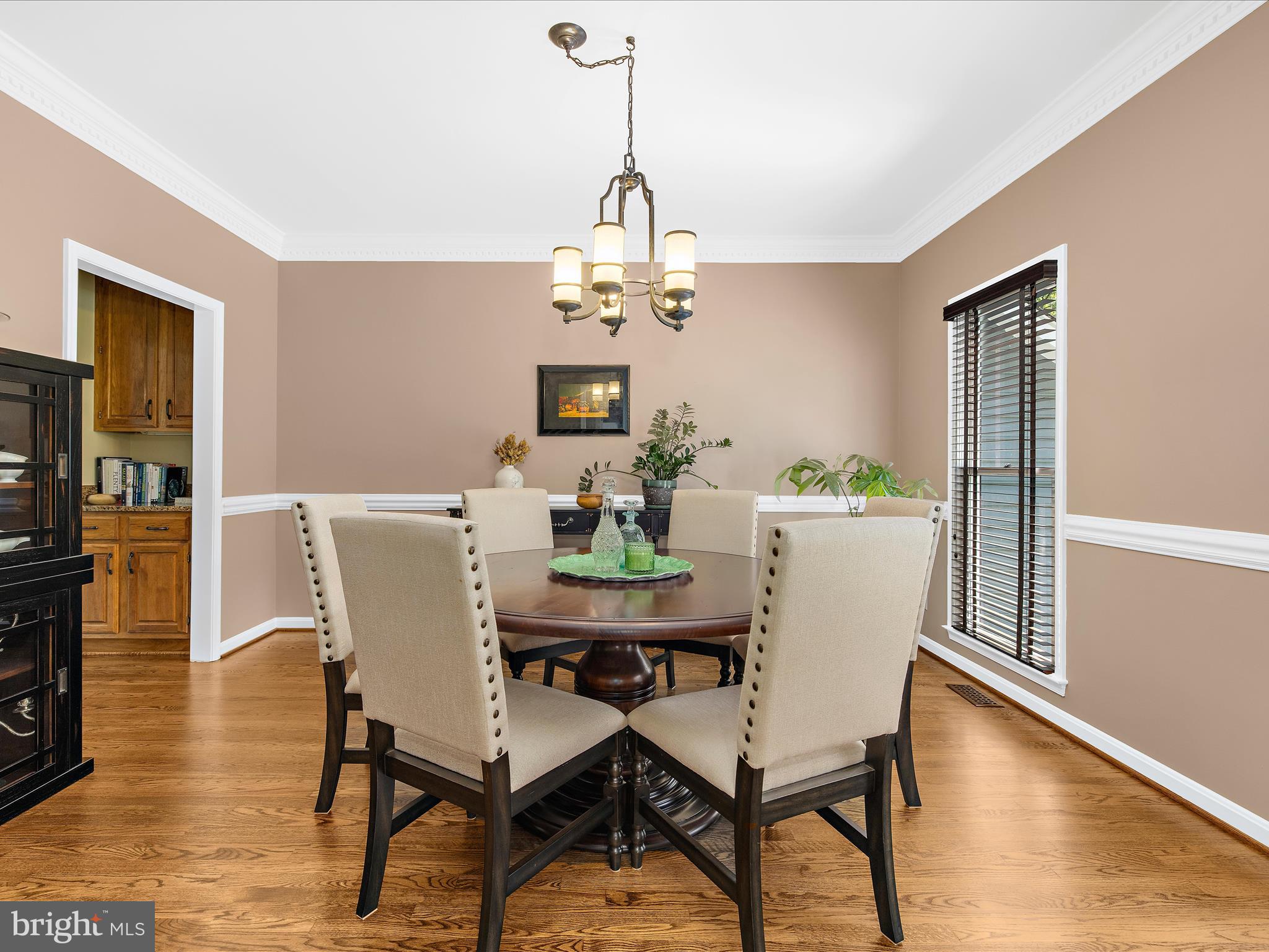 QUEEN ANNE ESTATES - Residential