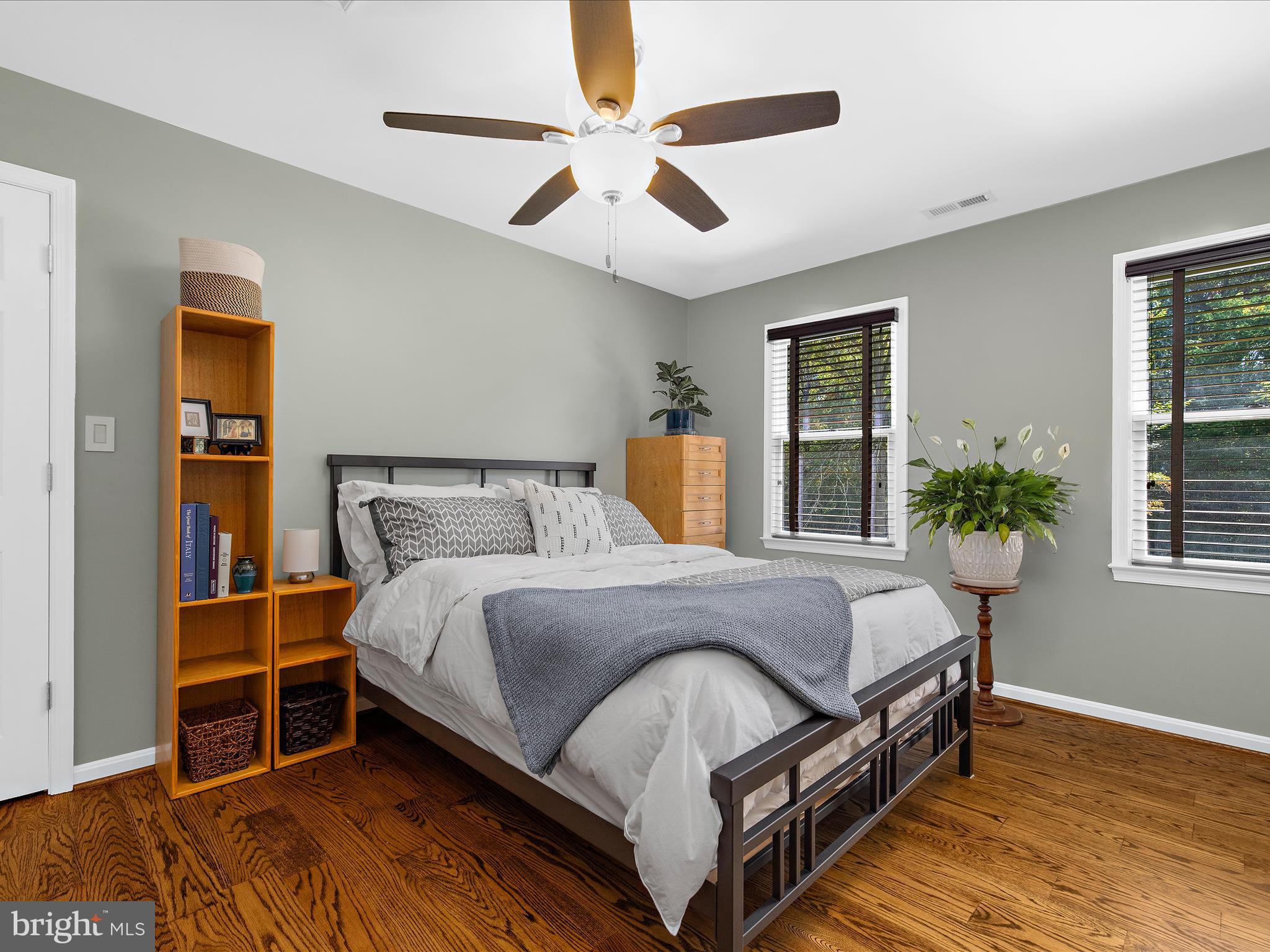 QUEEN ANNE ESTATES - Residential