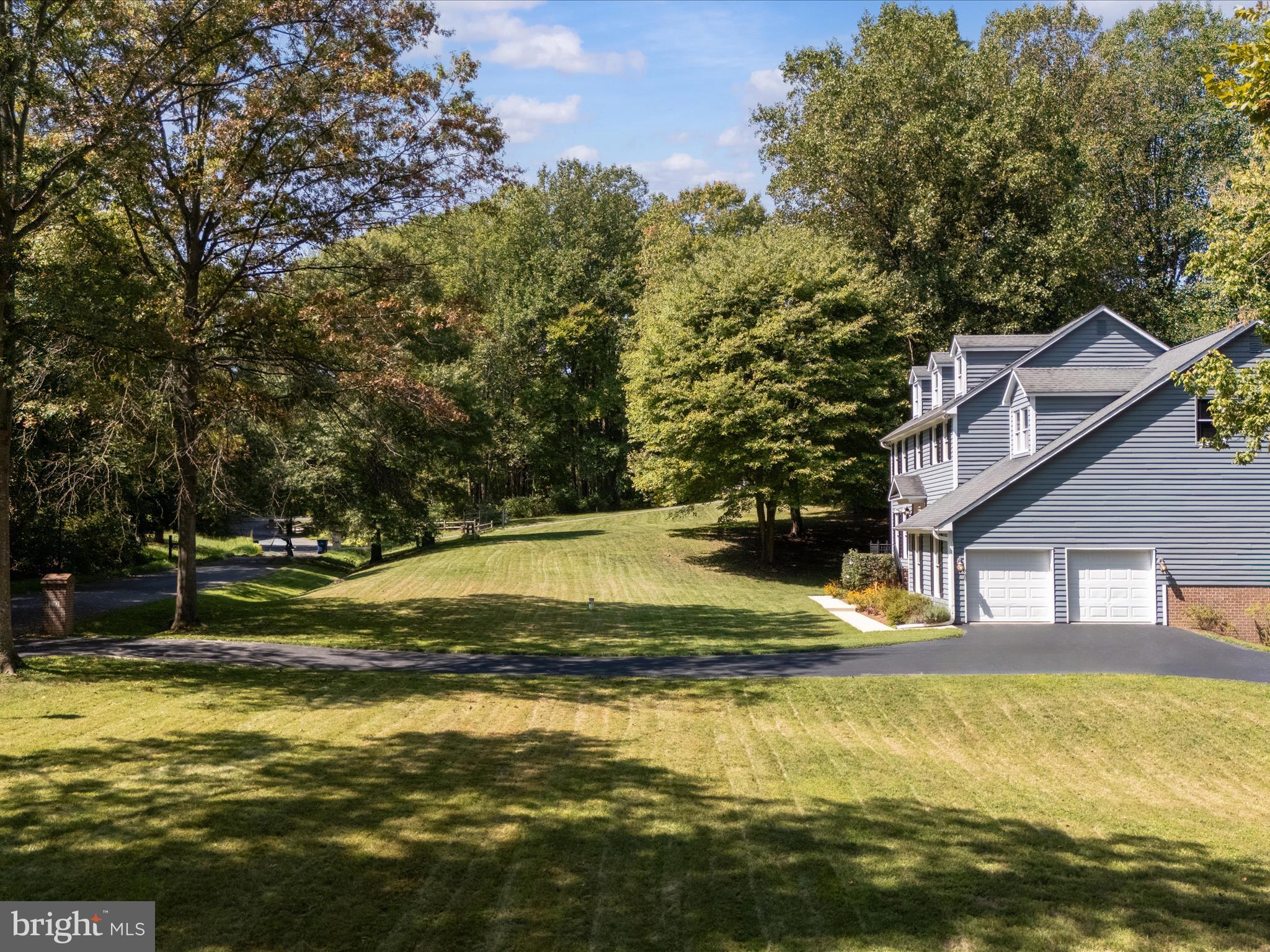 QUEEN ANNE ESTATES - Residential