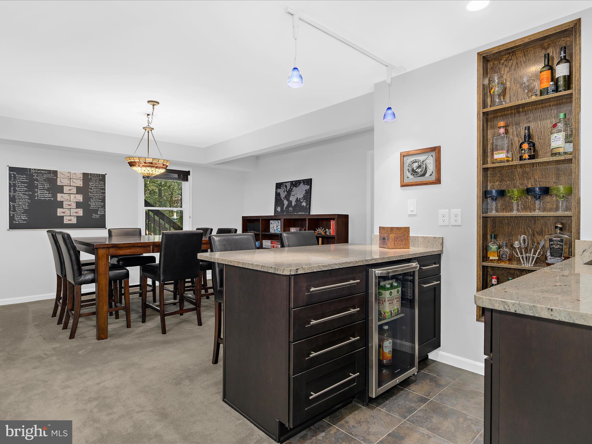 QUEEN ANNE ESTATES - Residential