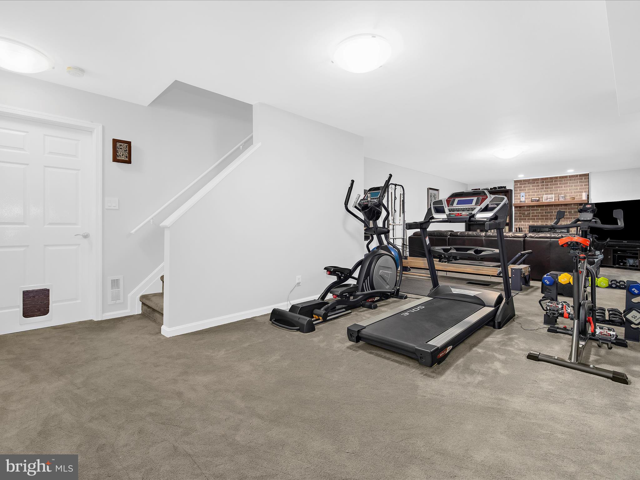 QUEEN ANNE ESTATES - Residential