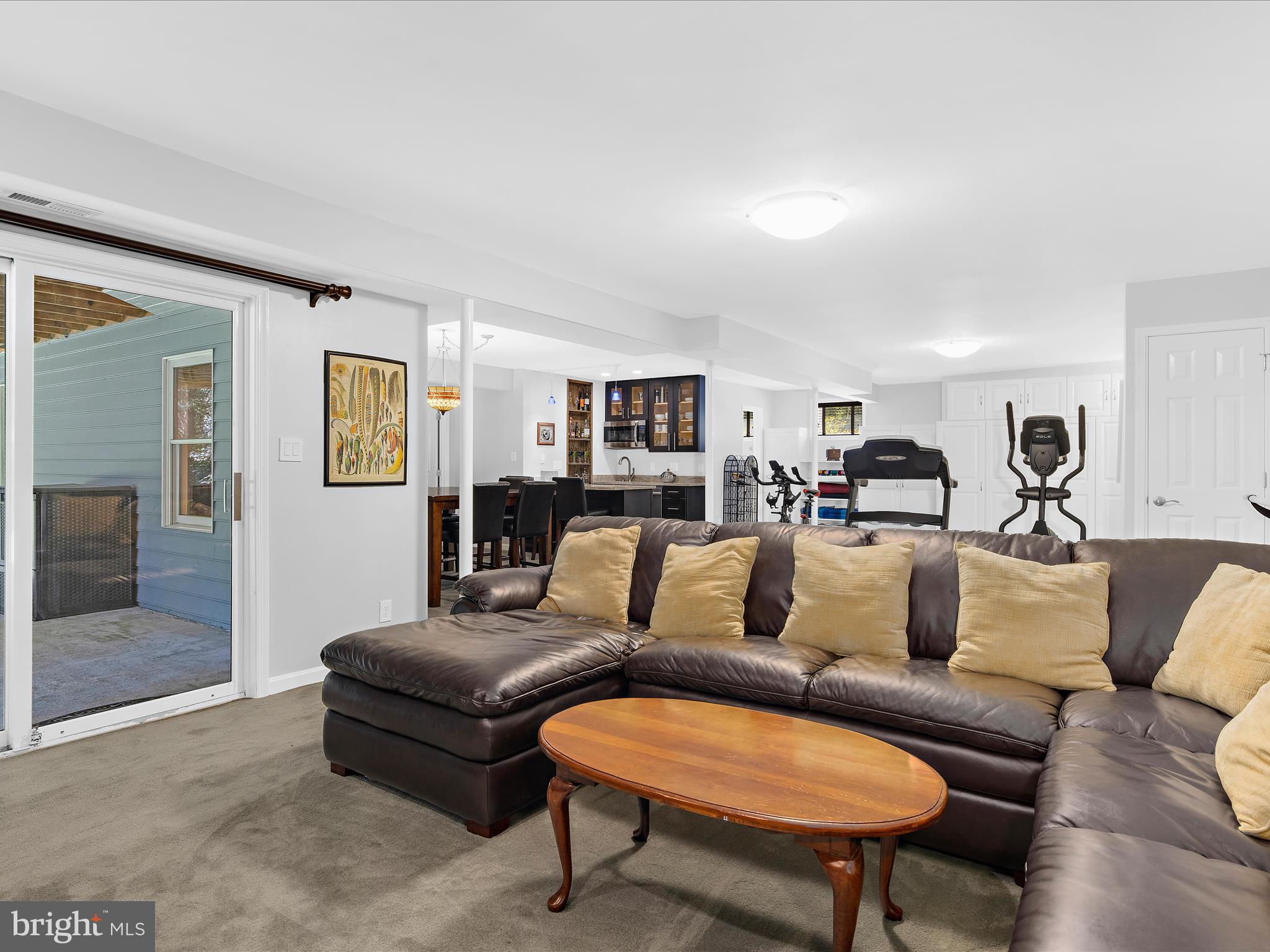 QUEEN ANNE ESTATES - Residential