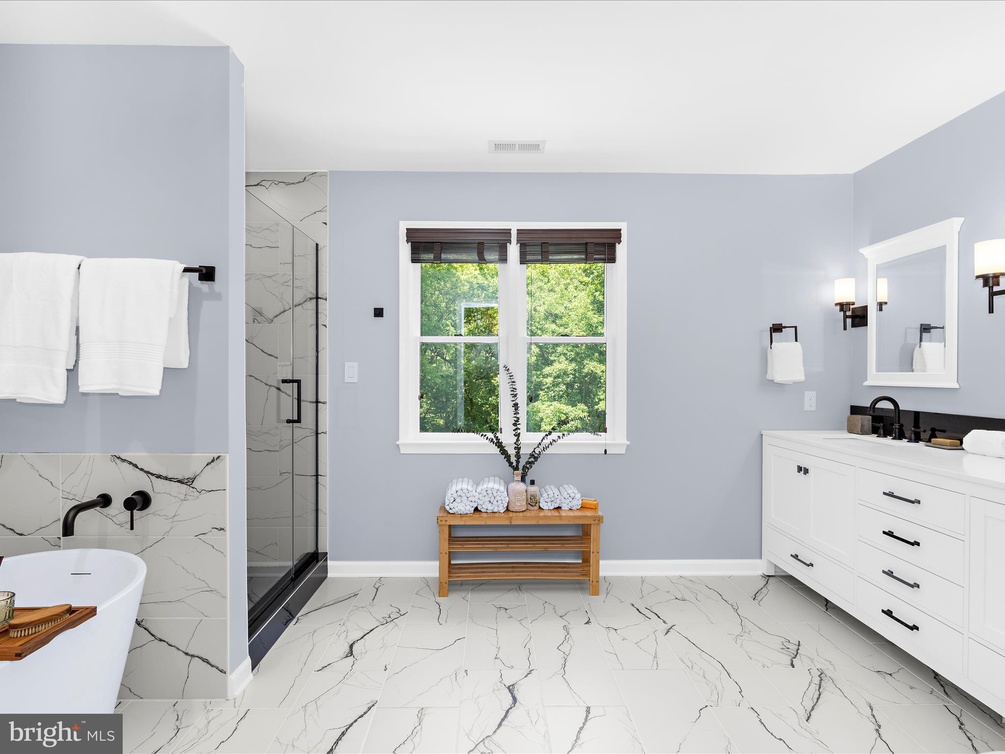 QUEEN ANNE ESTATES - Residential