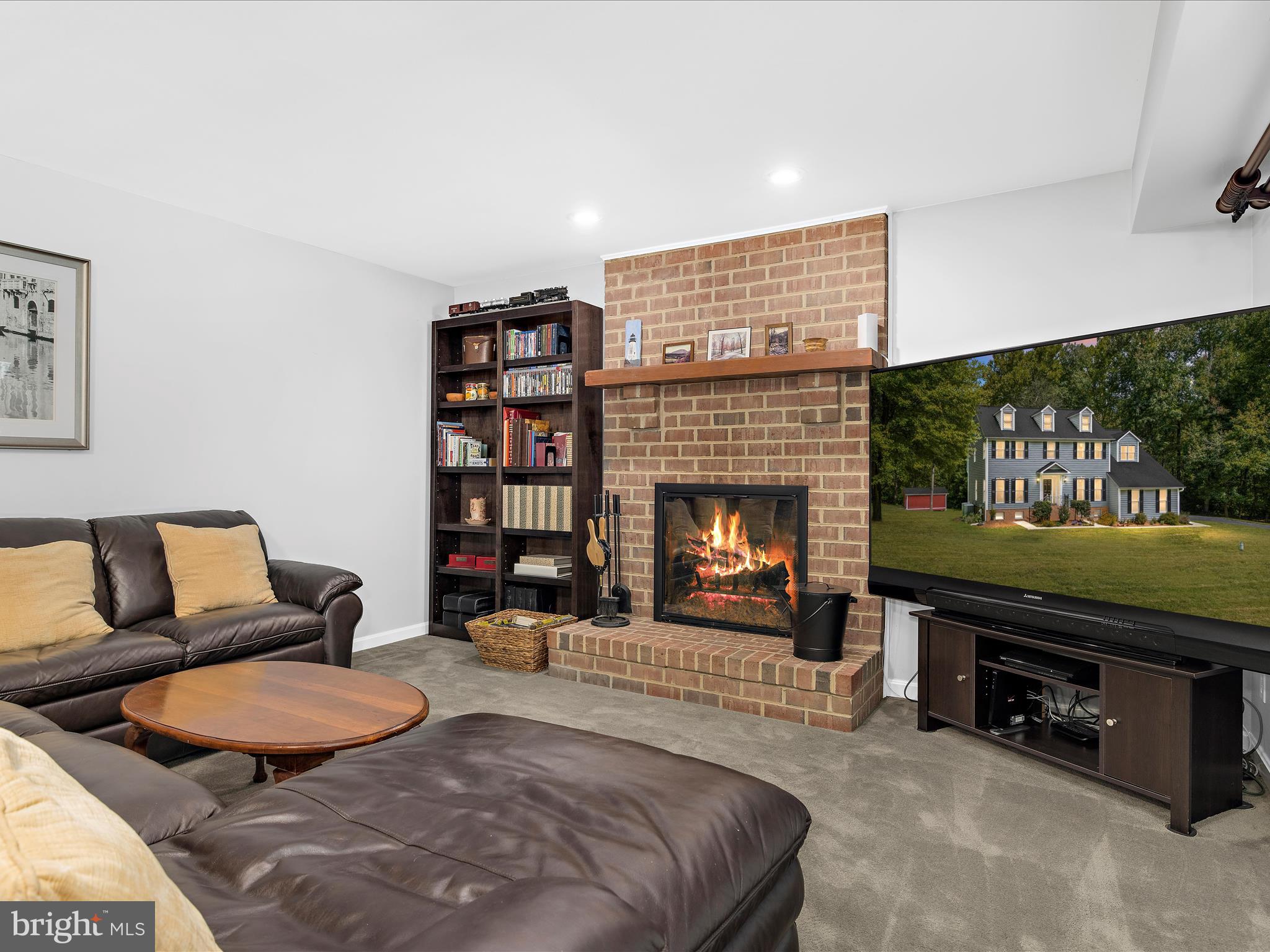 QUEEN ANNE ESTATES - Residential