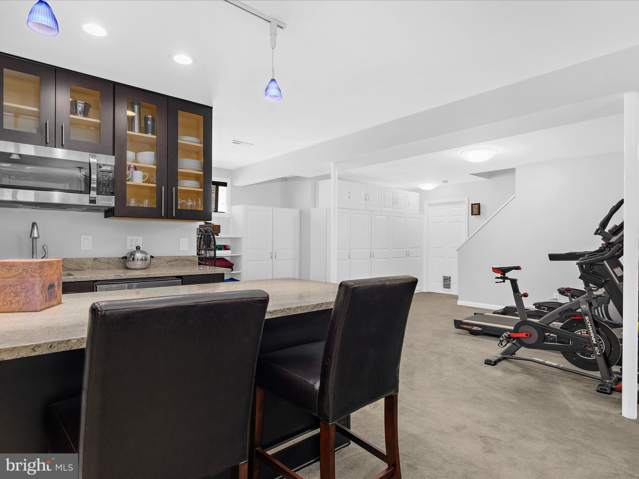 QUEEN ANNE ESTATES - Residential