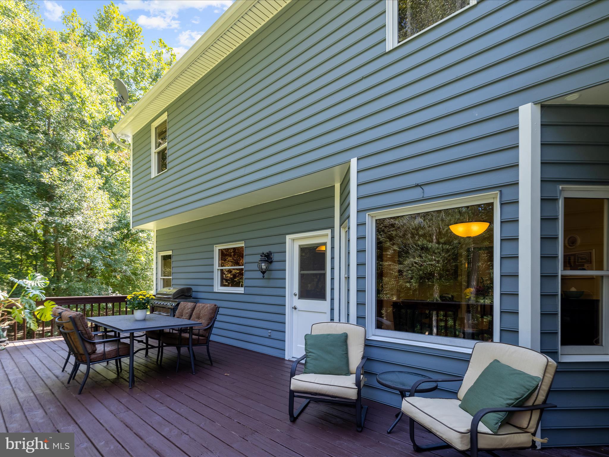 QUEEN ANNE ESTATES - Residential