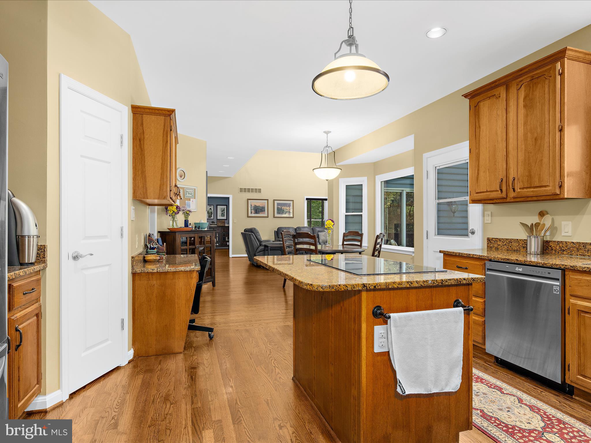 QUEEN ANNE ESTATES - Residential