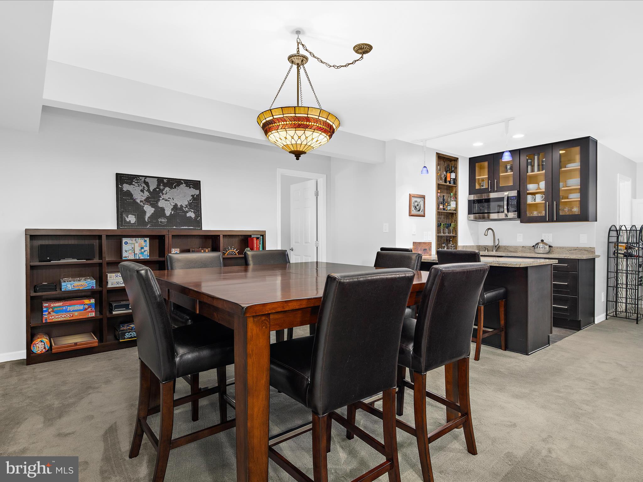 QUEEN ANNE ESTATES - Residential