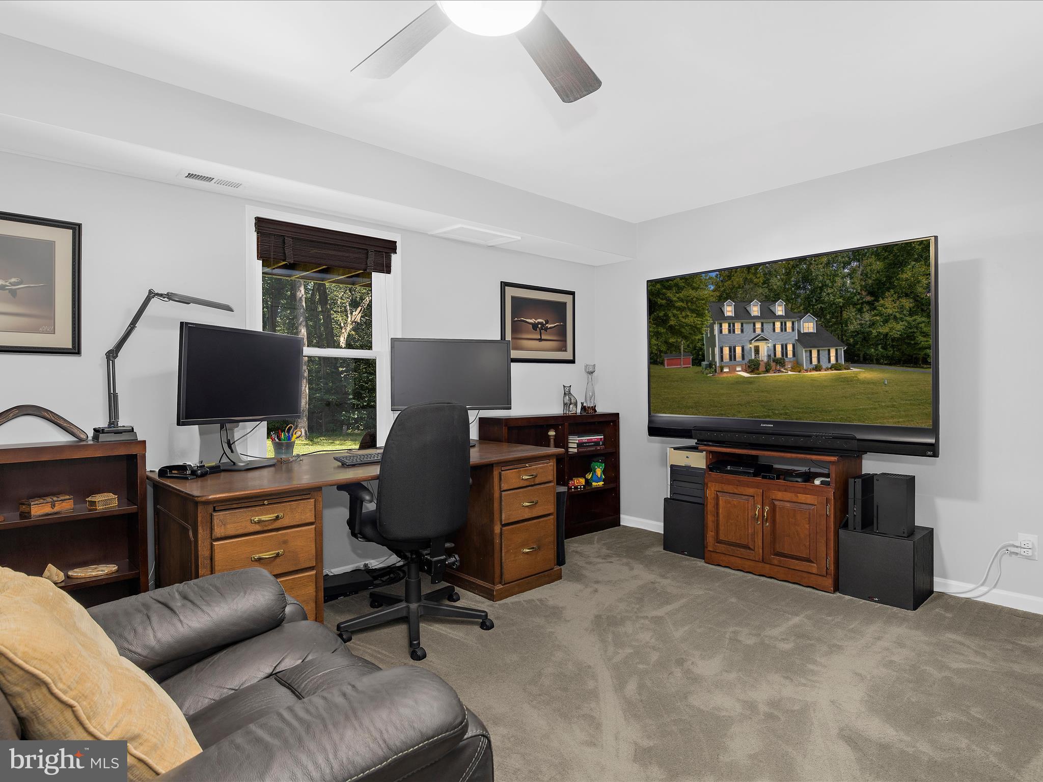 QUEEN ANNE ESTATES - Residential