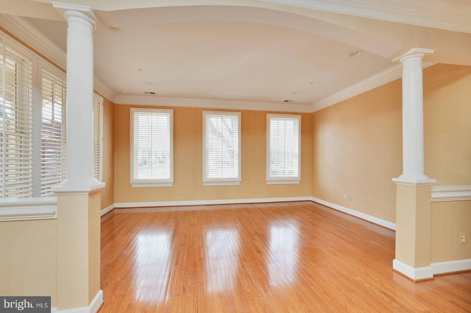 FALLSGROVE - Residential