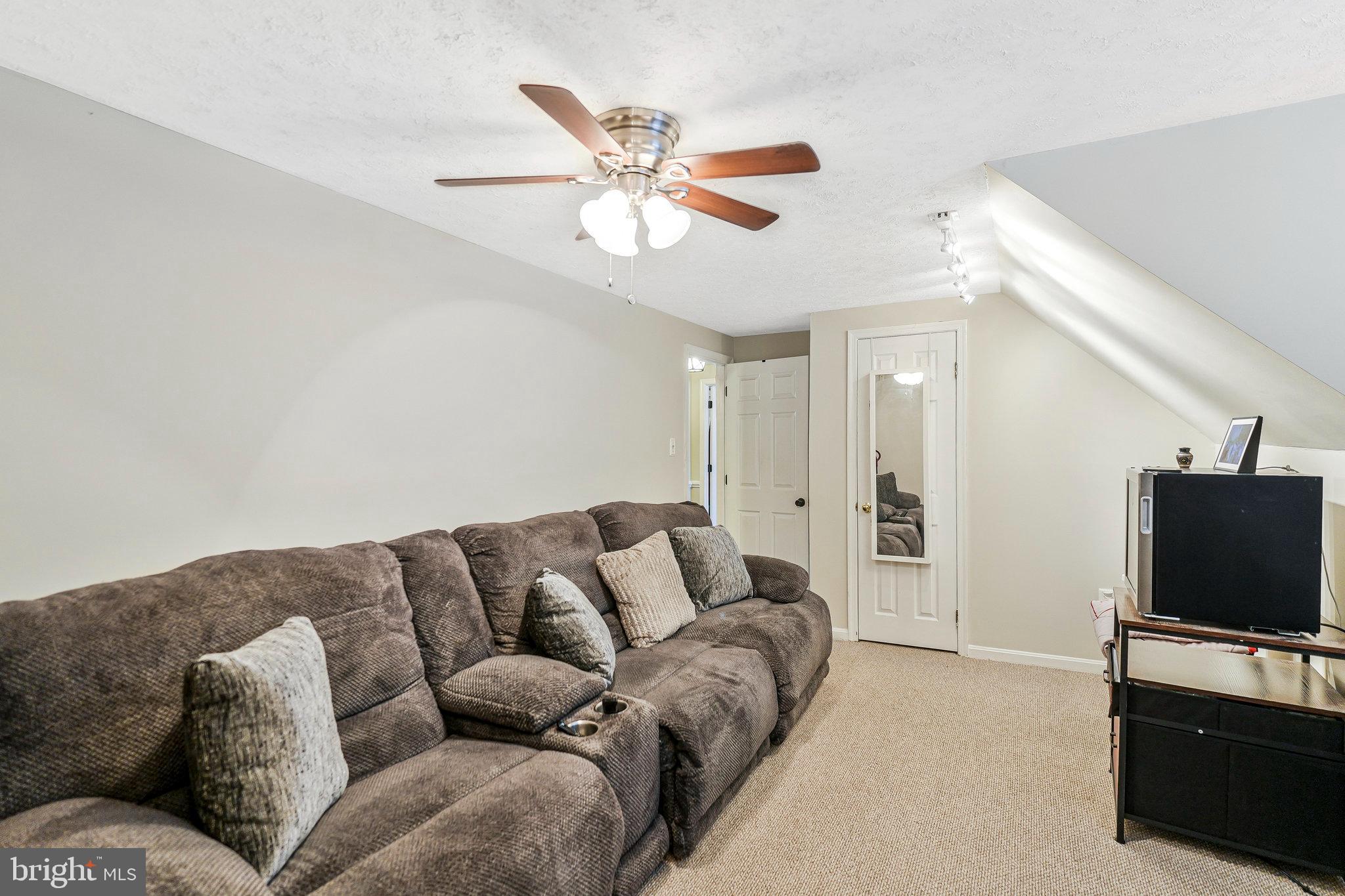 ROBIE MANOR SUB - Residential