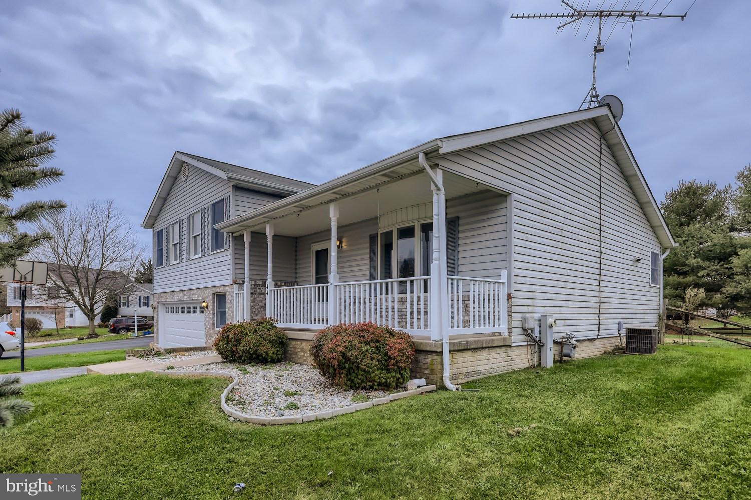 AUTUMN RIDGE - Residential