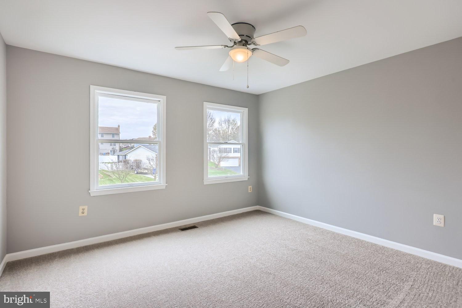 AUTUMN RIDGE - Residential