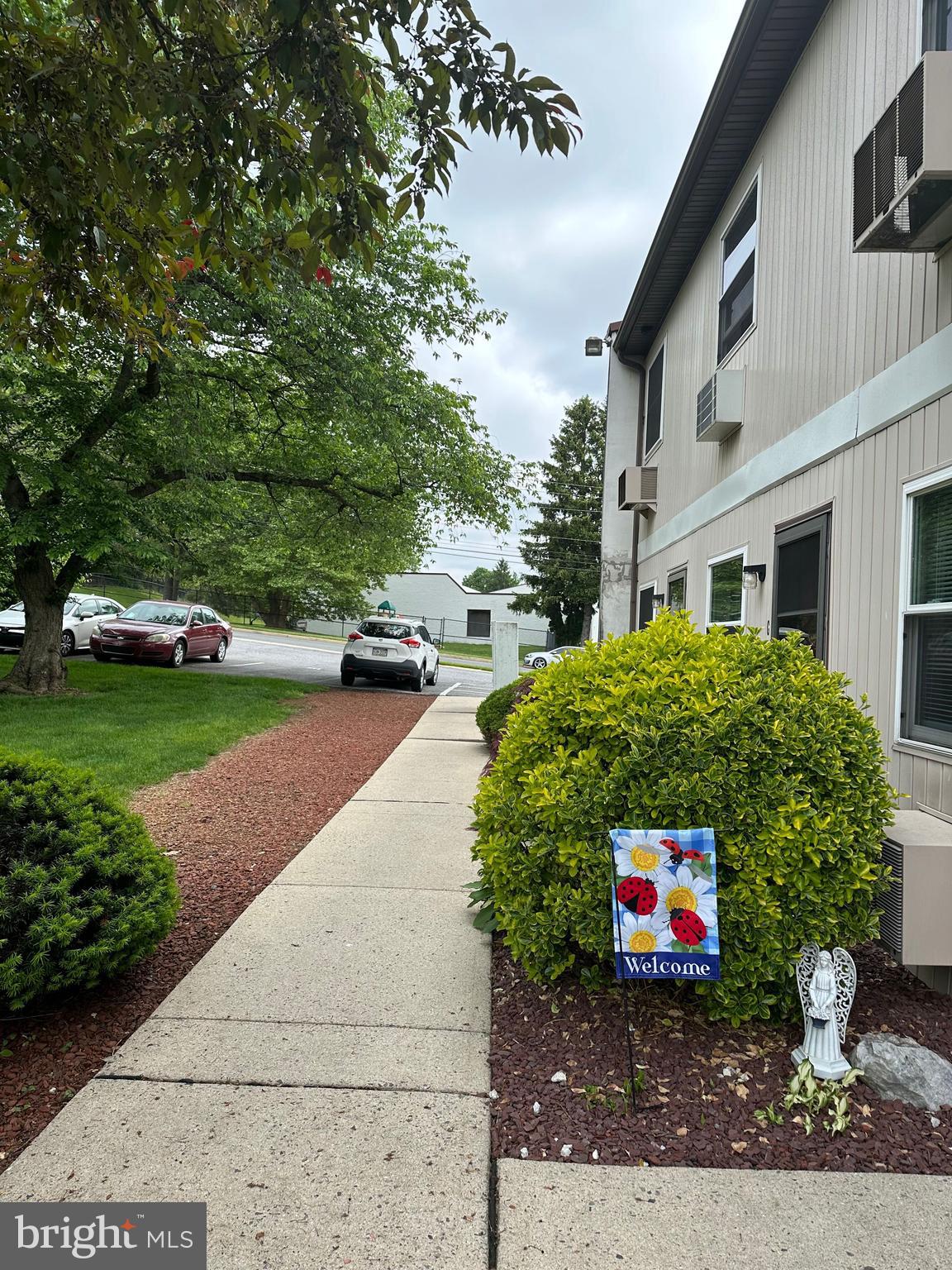 1338 W WYOMISSING F