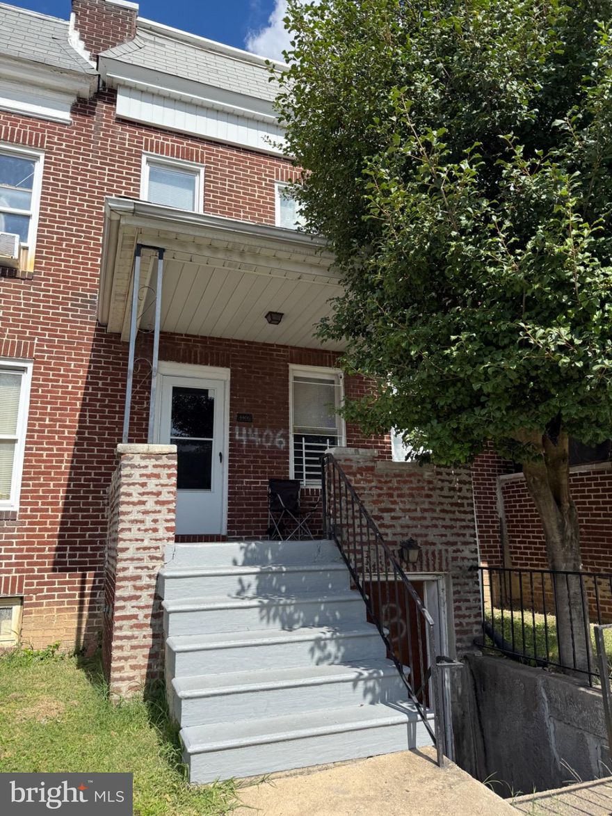 Welcome to this spacious 3 bedroom, 1½ bath townhouse located in the heart of the Belair-Edison neighborhood. At approximately 1,470 square feet with a partially finished basement, this home offers both charm and functionality. 
Key Features:
 • Hardwood floors through much of the home  
 • Finished spaces: Partially finished basement for extra living or storage use  
 • Original character: Built in 1924 with brick exterior and classic townhouse style  
 • Kitchen: Galley kitchen layout
 • Utilities & Amenities: Off-street parking, wood floors, and common appliances included  
Neighborhood & Access:
Great location with easy access to shopping, transit, and local schools. Perfect for those who want both space inside and proximity to city amenities.