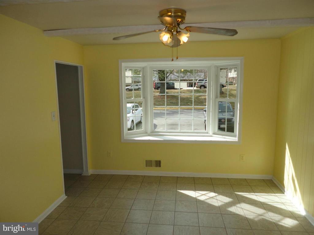 TOWNES OF ORANGE HUNT - Residential Lease