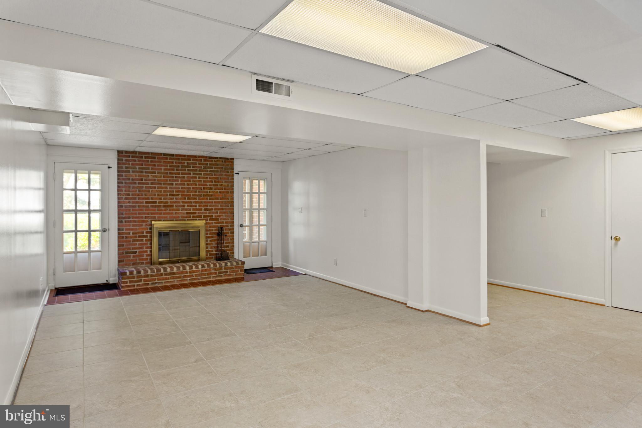 WINDMILL FARM - Residential