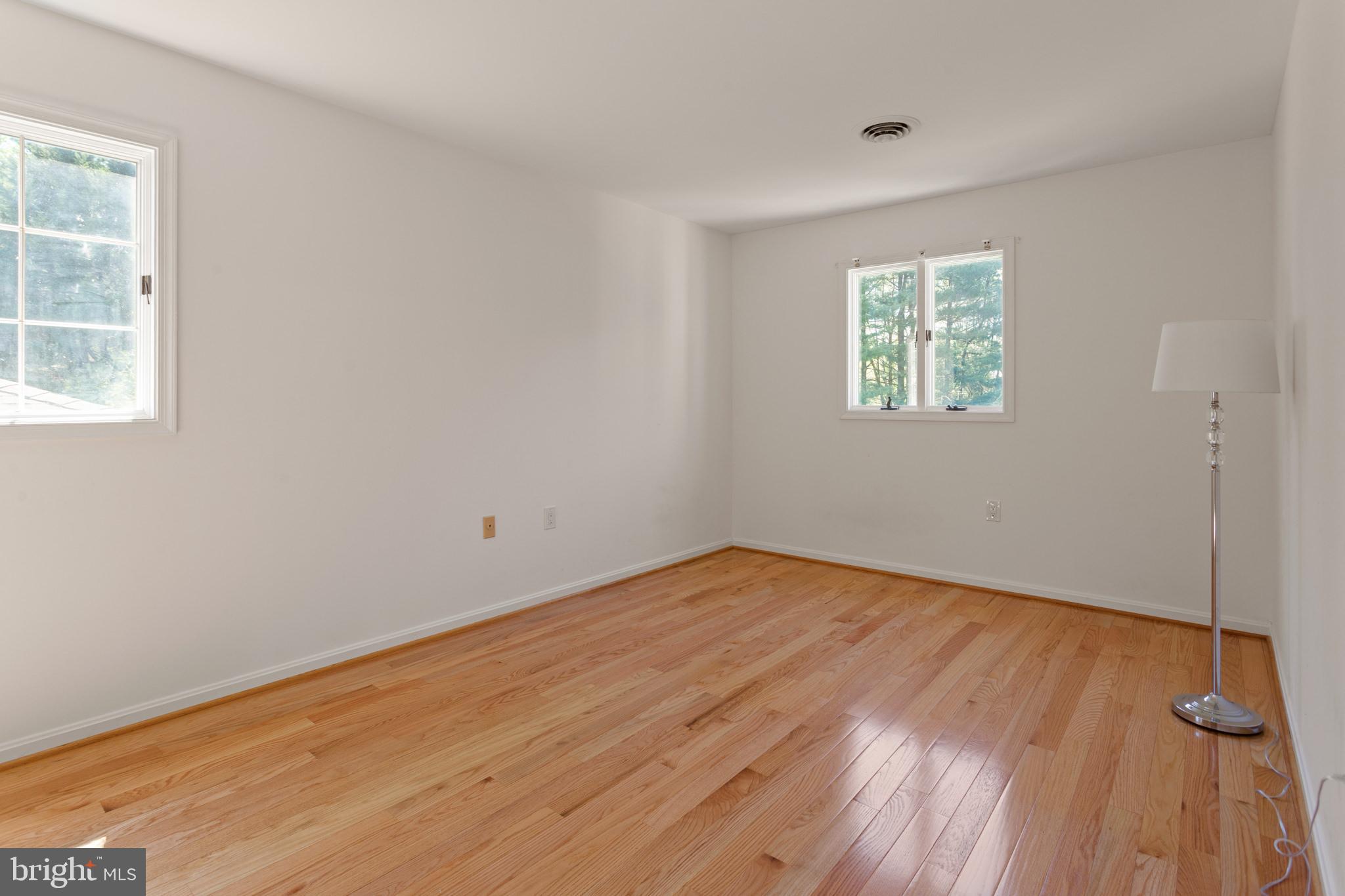 WINDMILL FARM - Residential