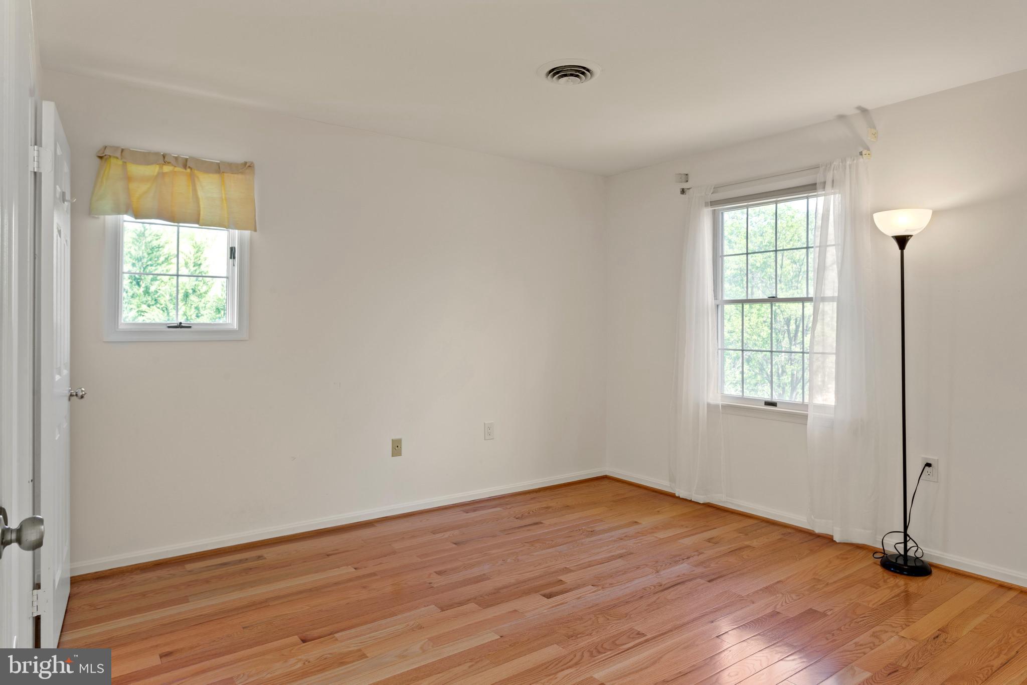 WINDMILL FARM - Residential