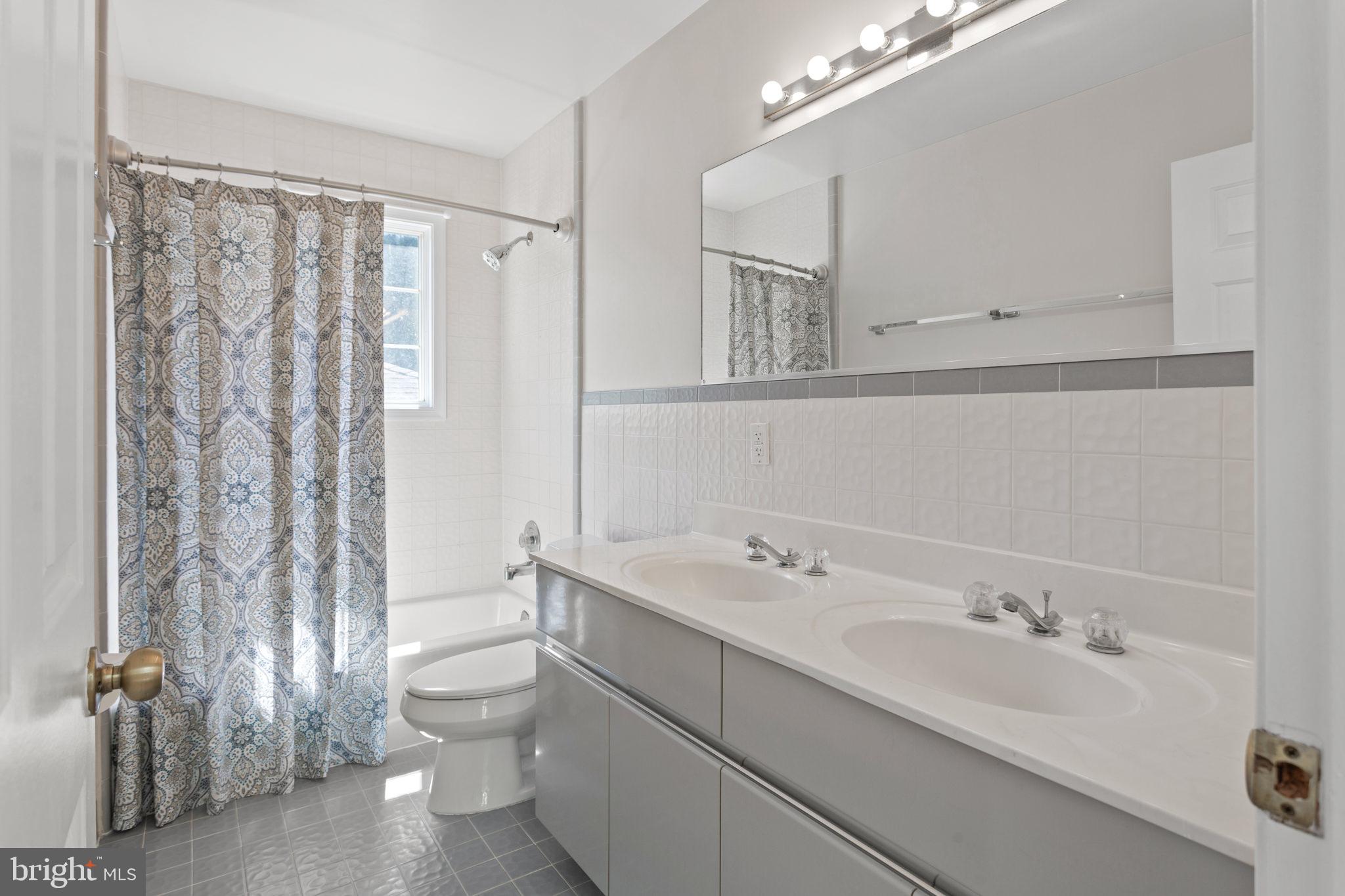 WINDMILL FARM - Residential