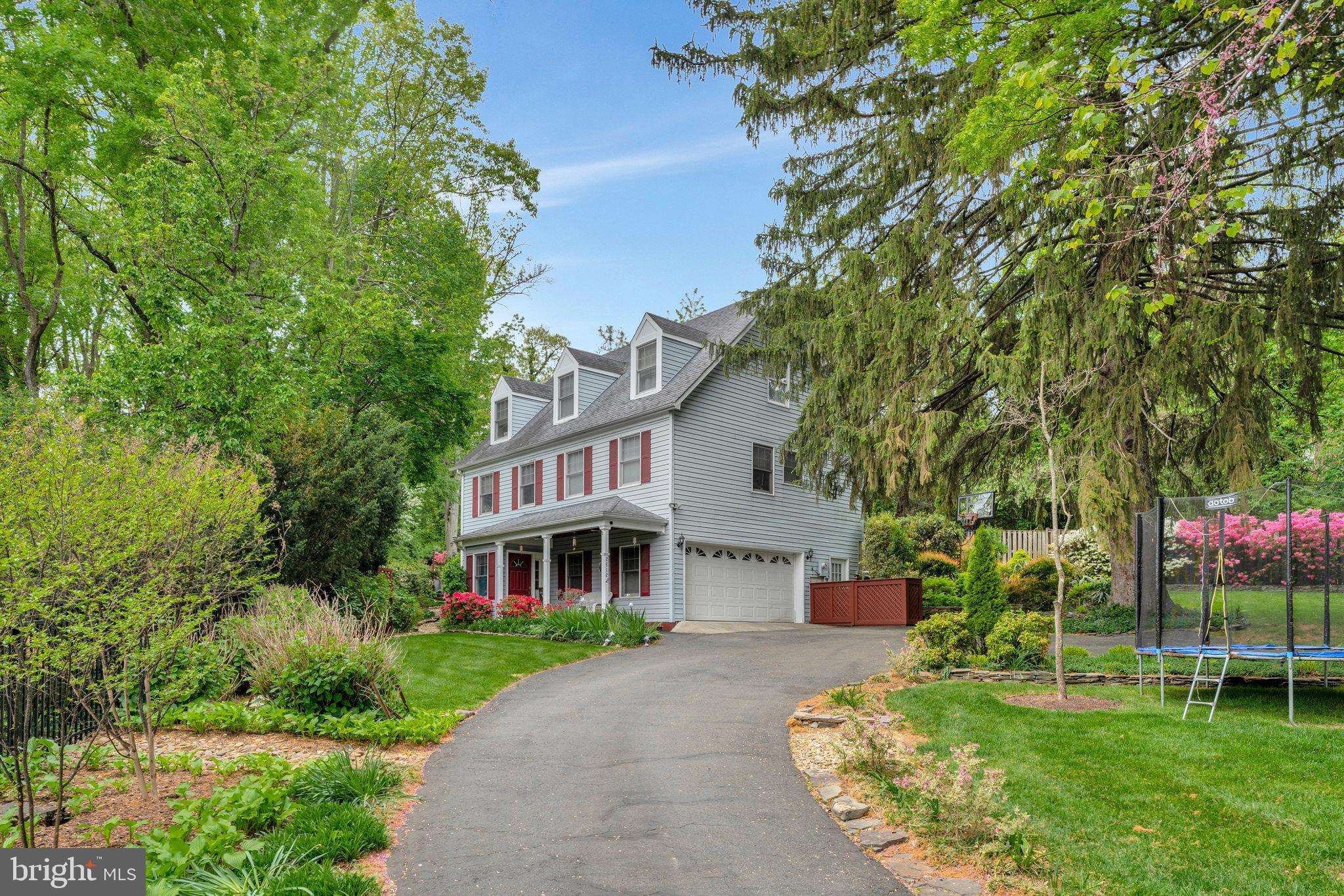 2812 ROSEMARY LANE