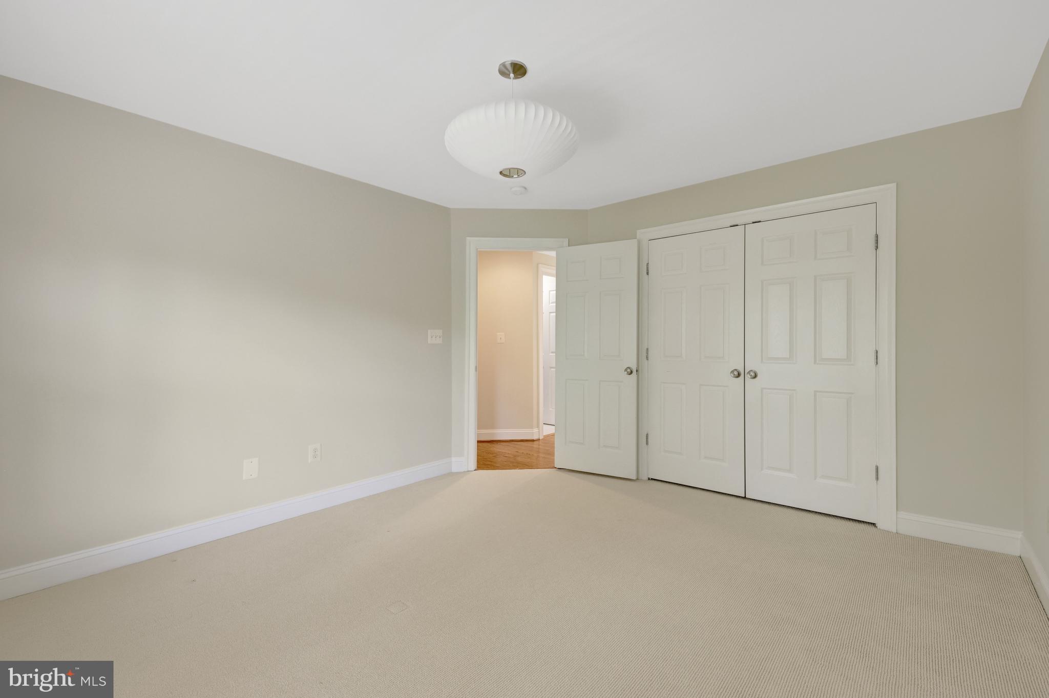 WEST MC LEAN - Residential