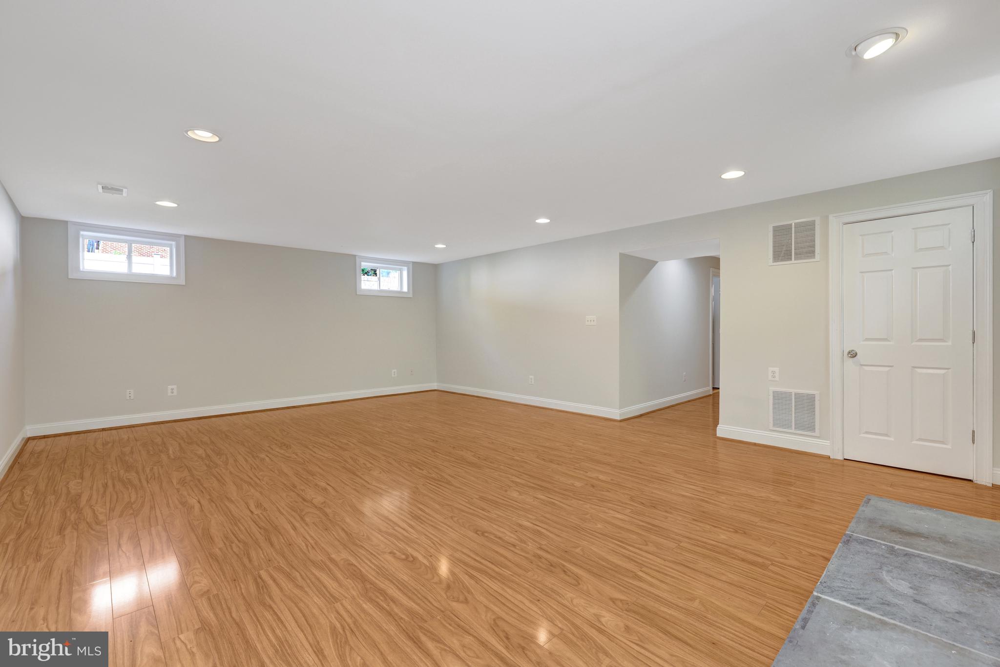 WEST MC LEAN - Residential