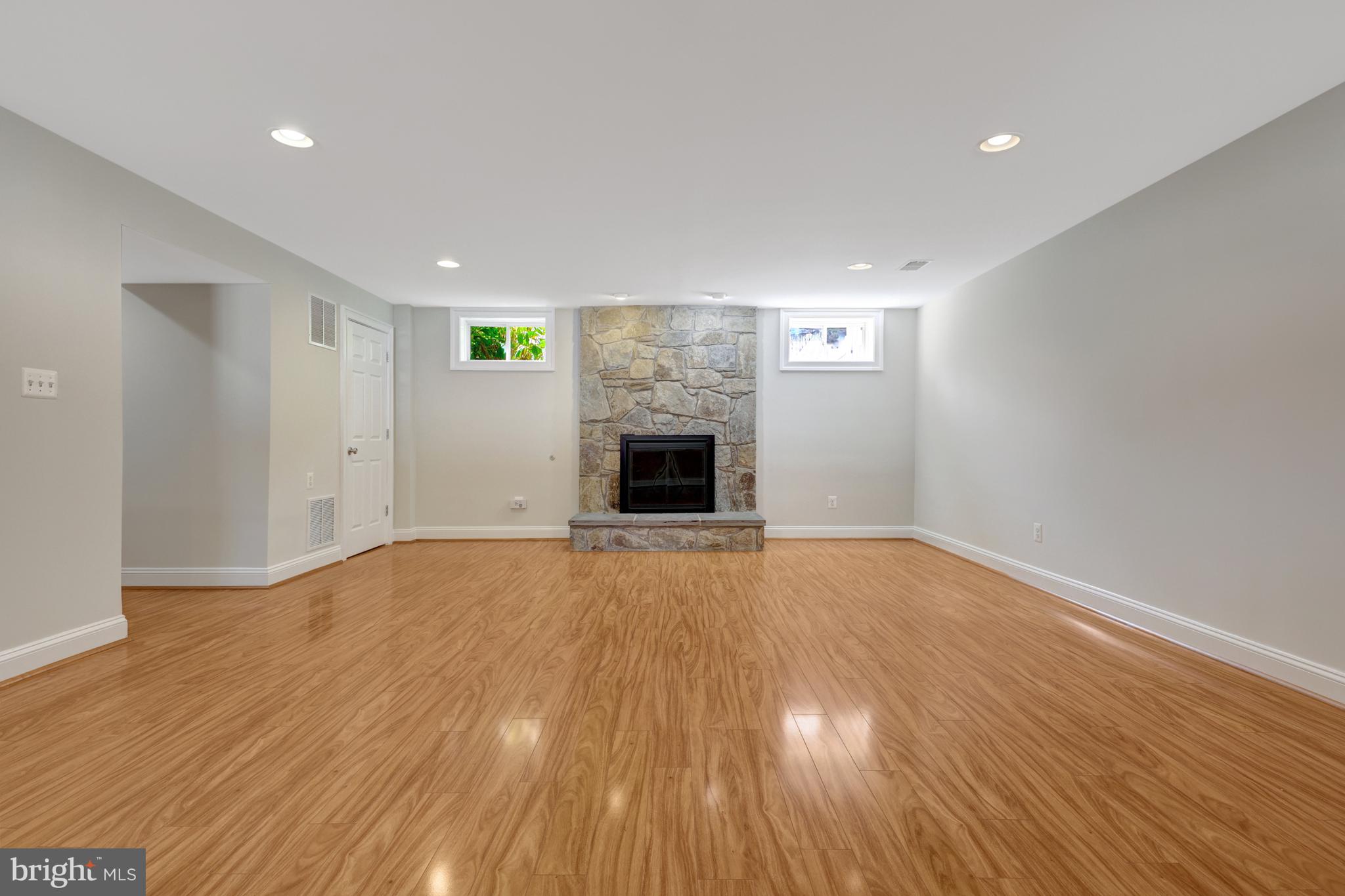 WEST MC LEAN - Residential