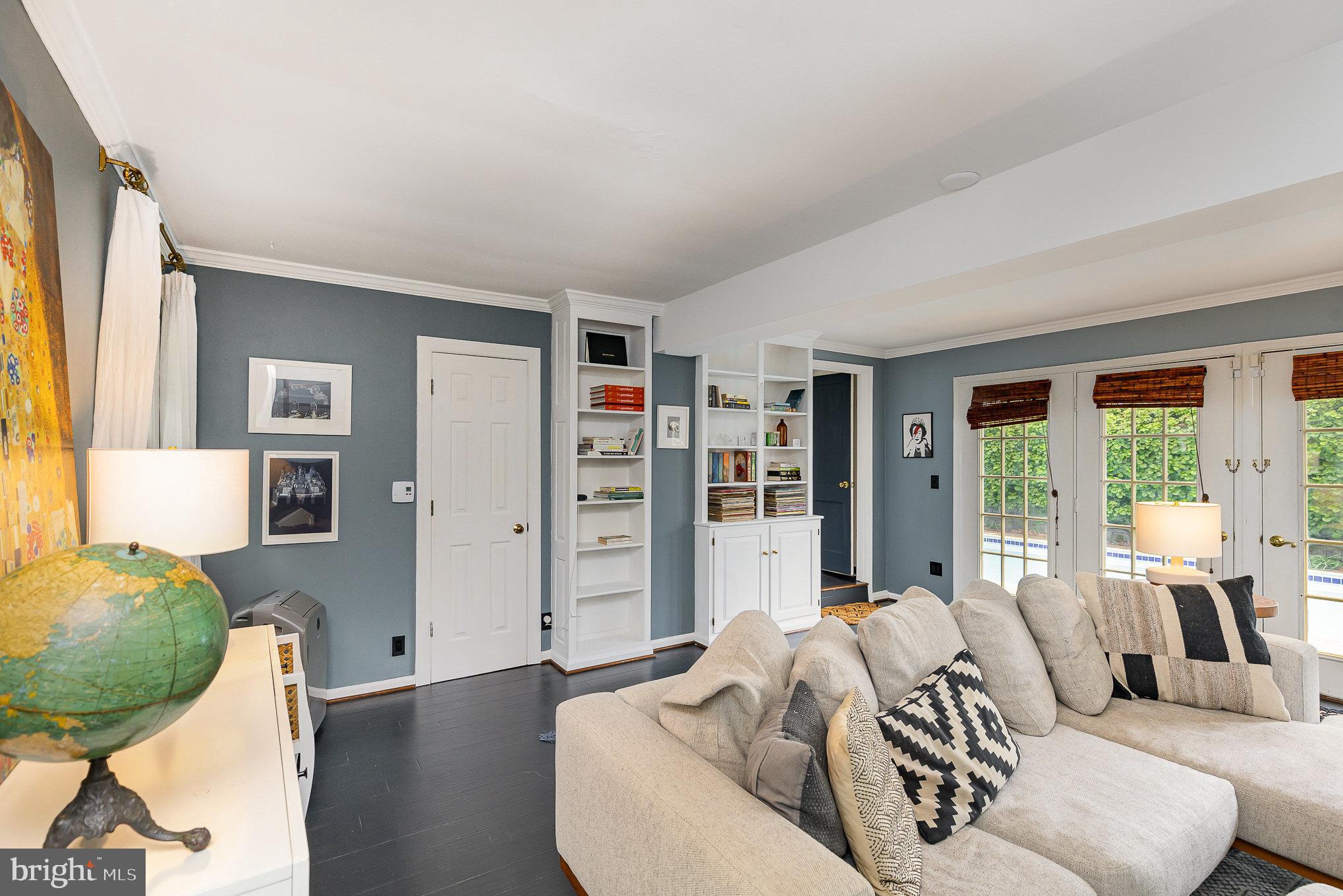 HISTORIC  DOWNTOWN FREDERICKSBURG - Residential