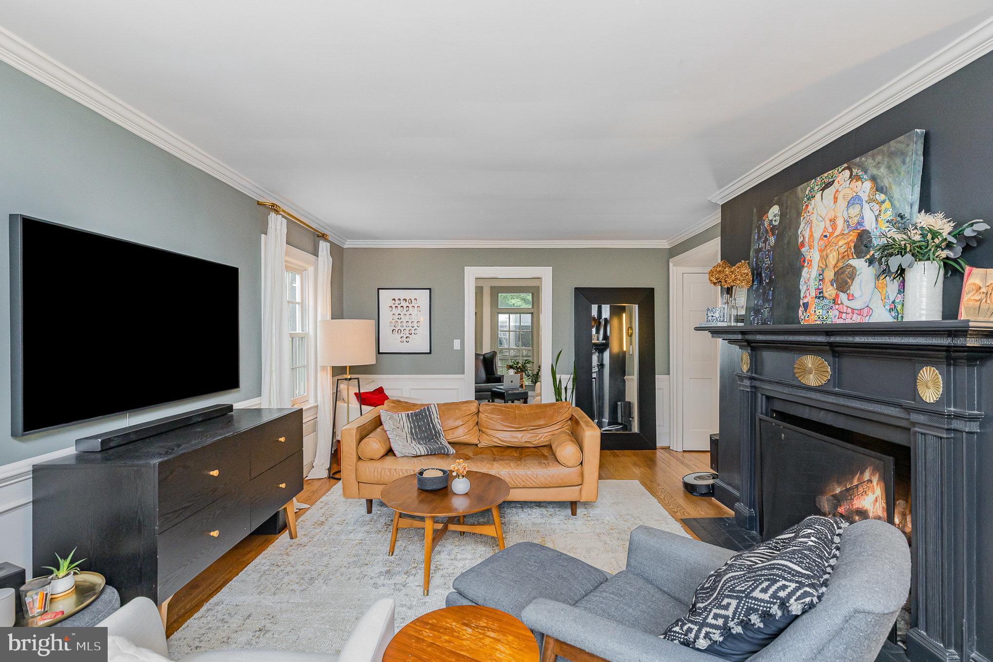 HISTORIC  DOWNTOWN FREDERICKSBURG - Residential