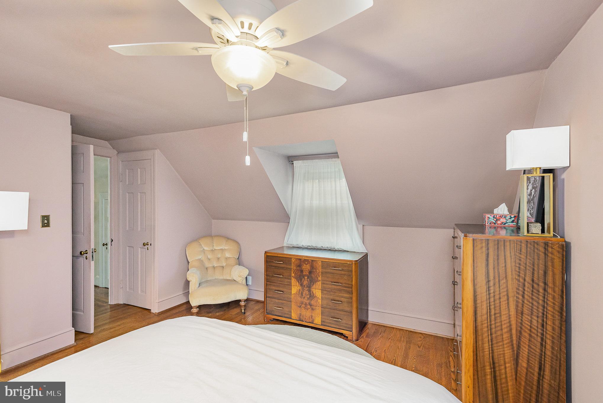 HISTORIC  DOWNTOWN FREDERICKSBURG - Residential