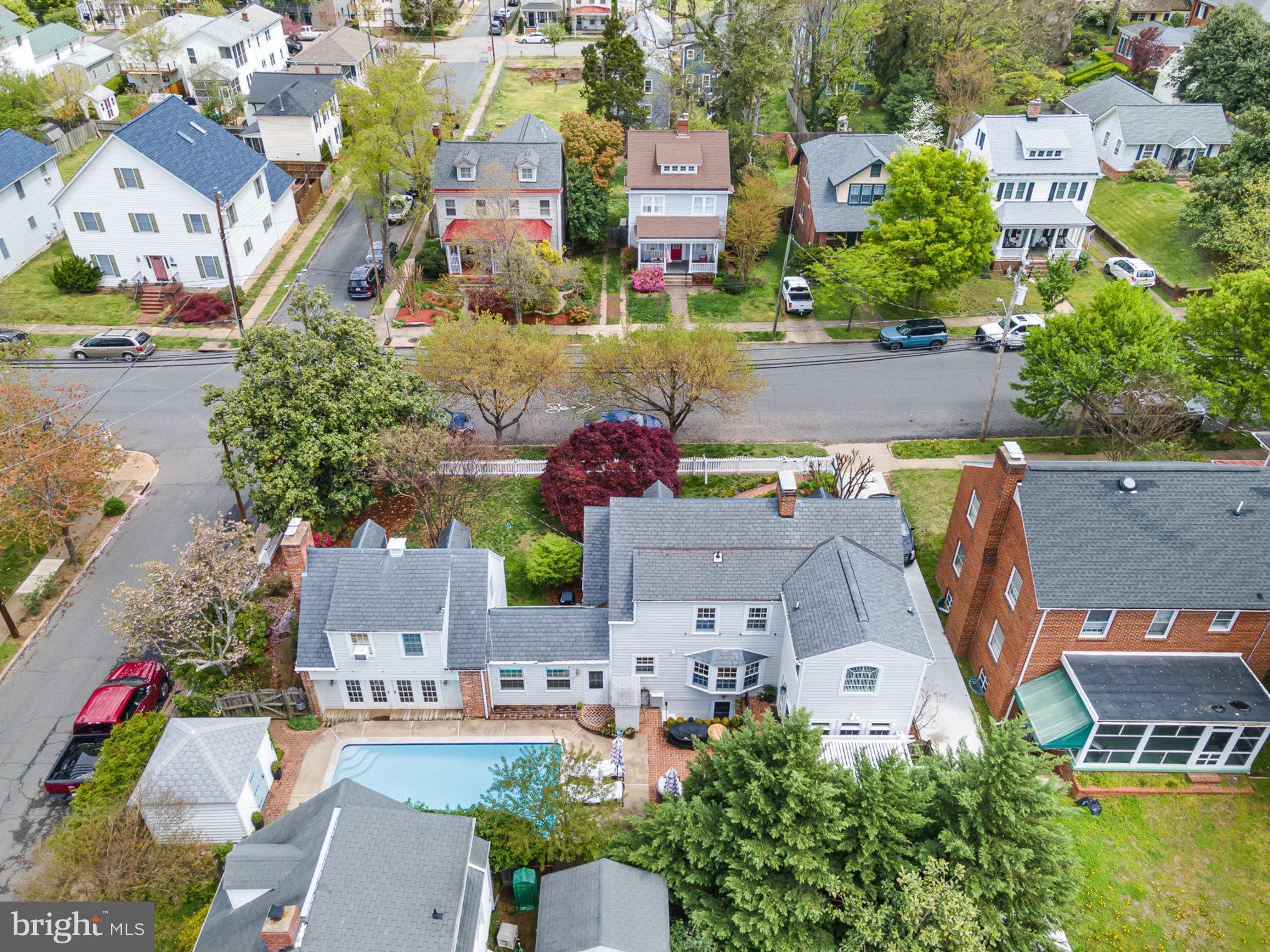 HISTORIC  DOWNTOWN FREDERICKSBURG - Residential