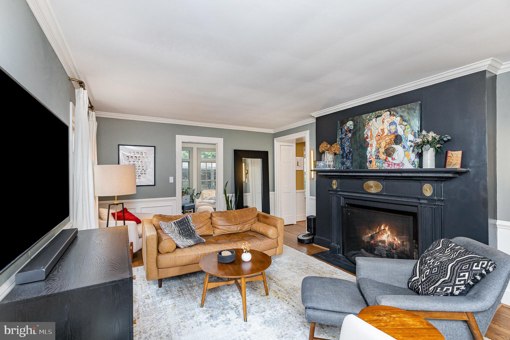 HISTORIC  DOWNTOWN FREDERICKSBURG - Residential