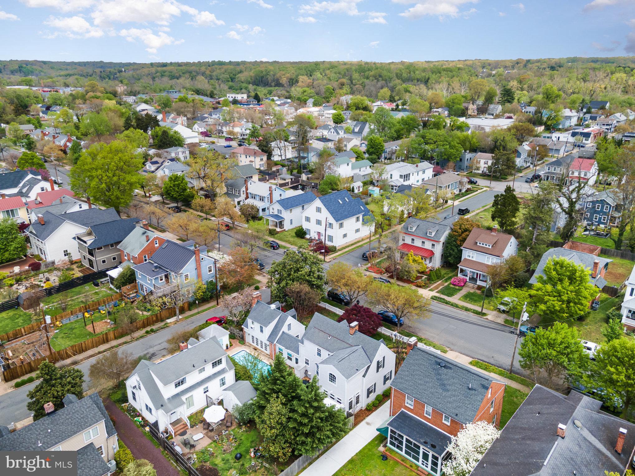 HISTORIC  DOWNTOWN FREDERICKSBURG - Residential