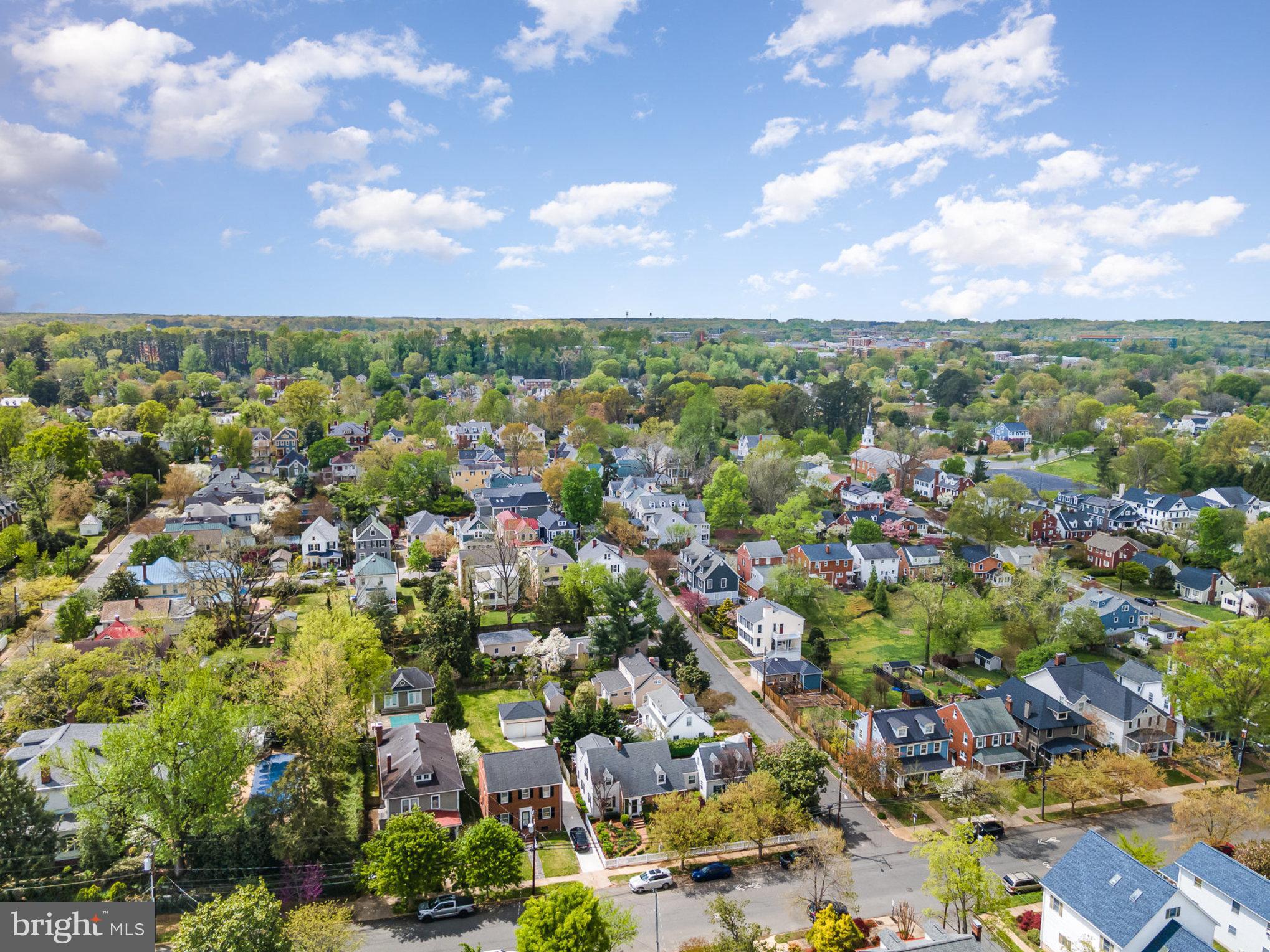 HISTORIC  DOWNTOWN FREDERICKSBURG - Residential