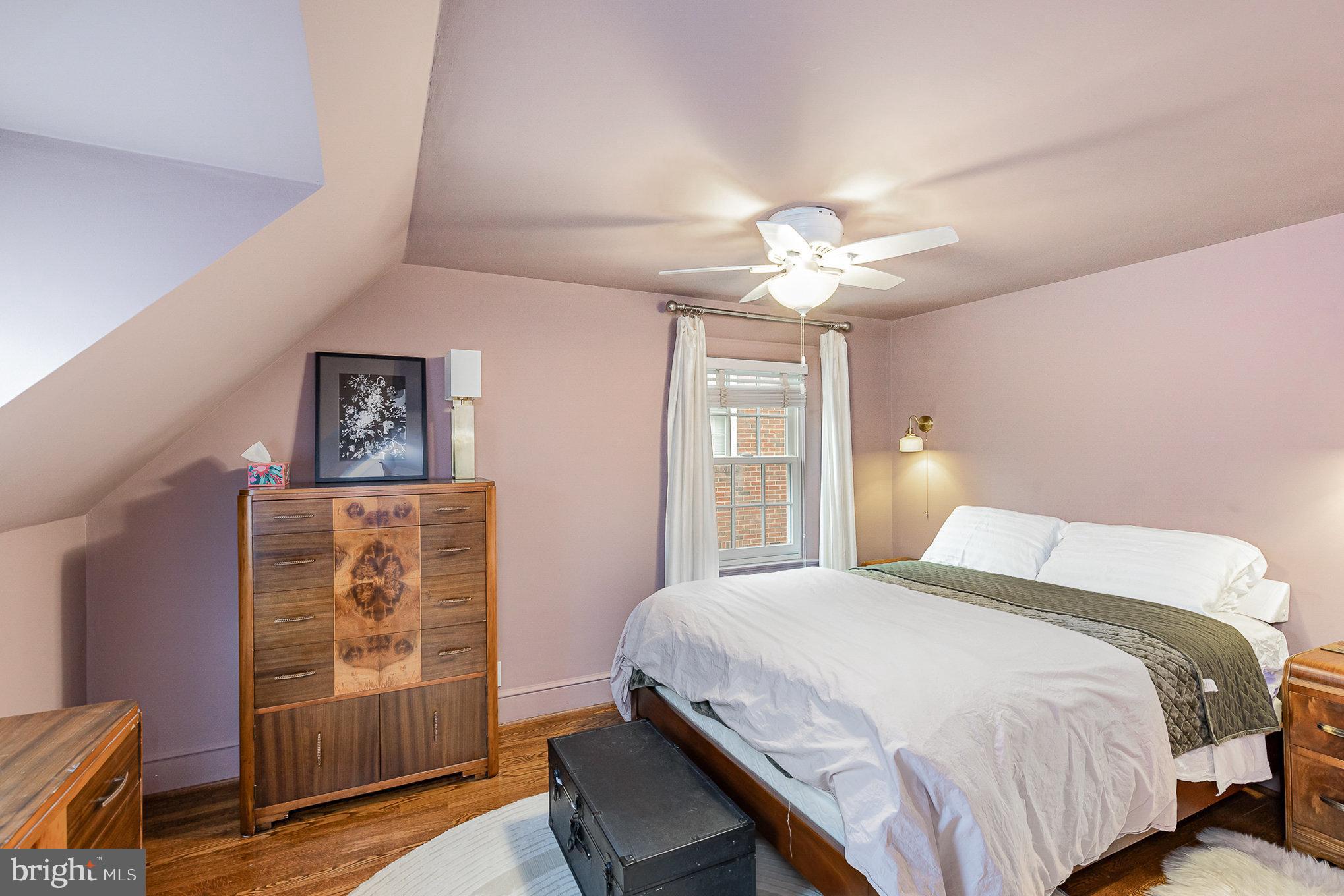 HISTORIC  DOWNTOWN FREDERICKSBURG - Residential