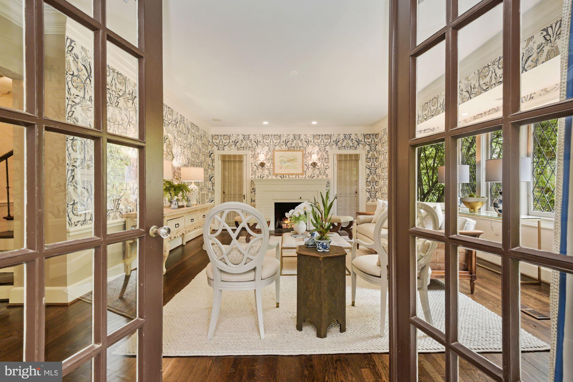 CHEVY CHASE - Residential