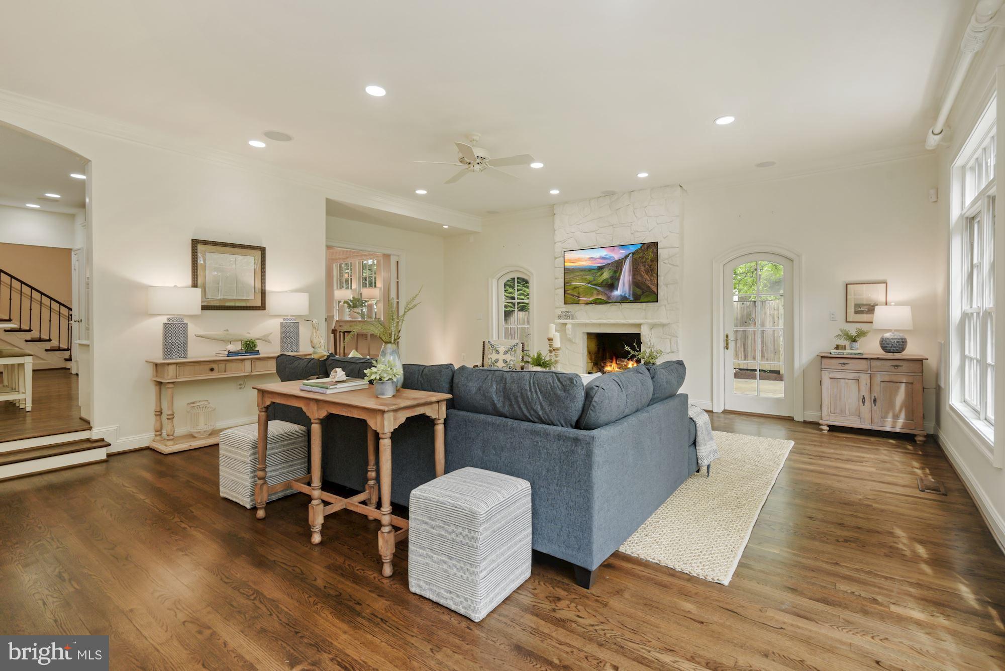 CHEVY CHASE - Residential