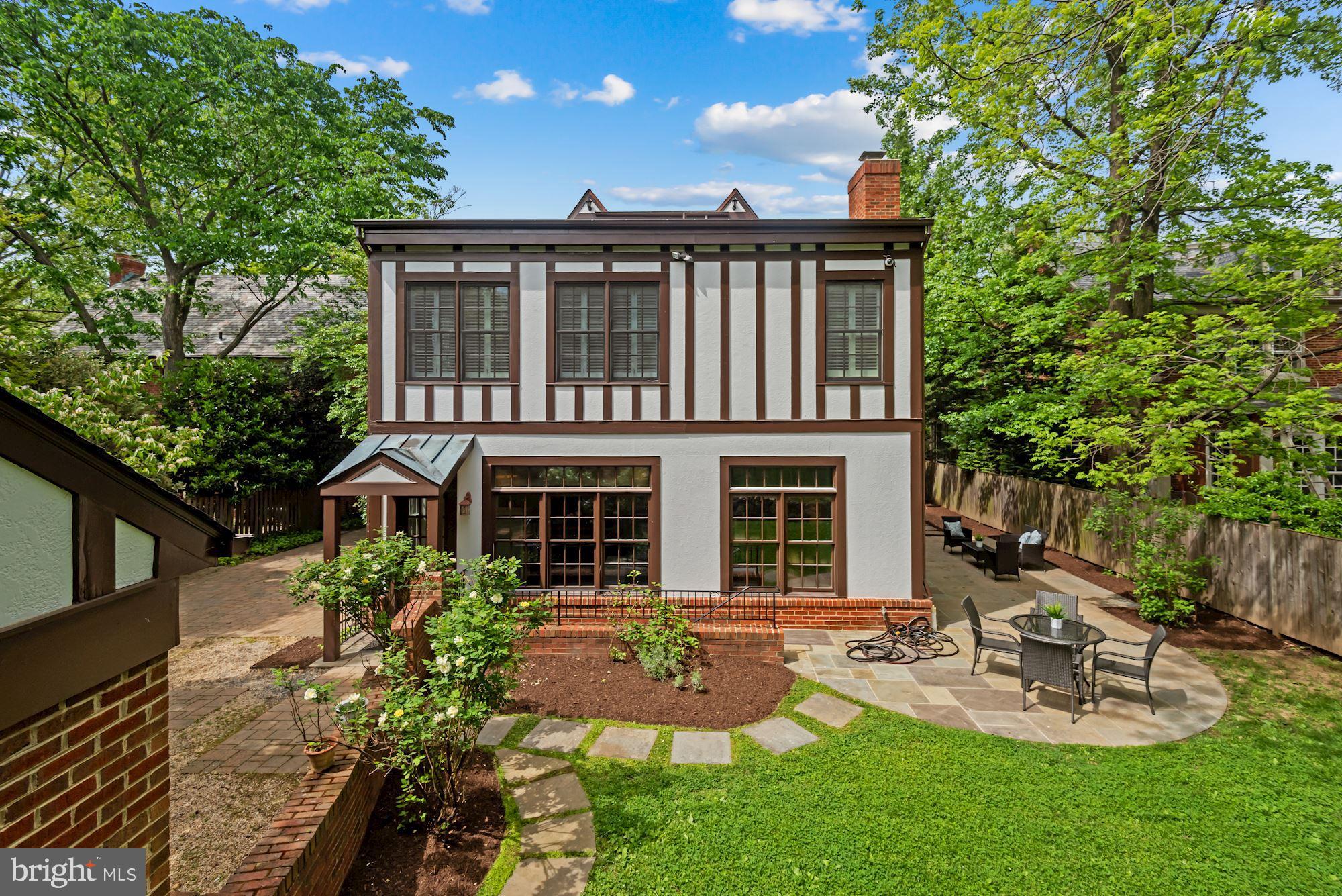 CHEVY CHASE - Residential