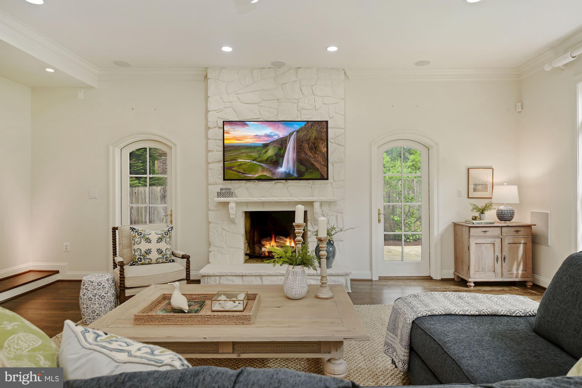 CHEVY CHASE - Residential