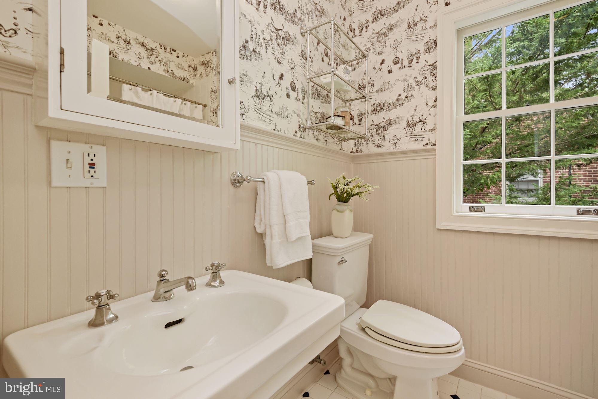 CHEVY CHASE - Residential