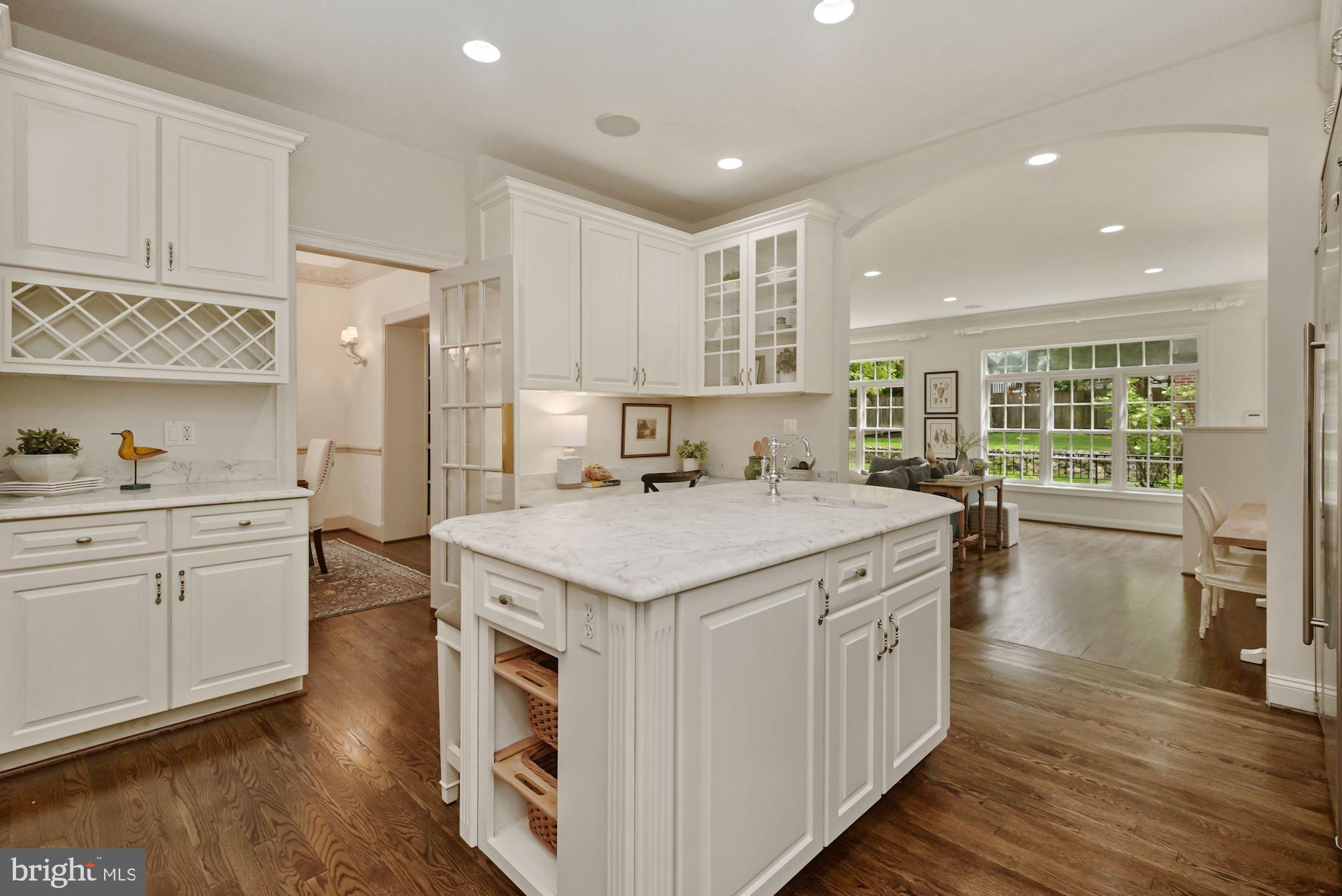 CHEVY CHASE - Residential