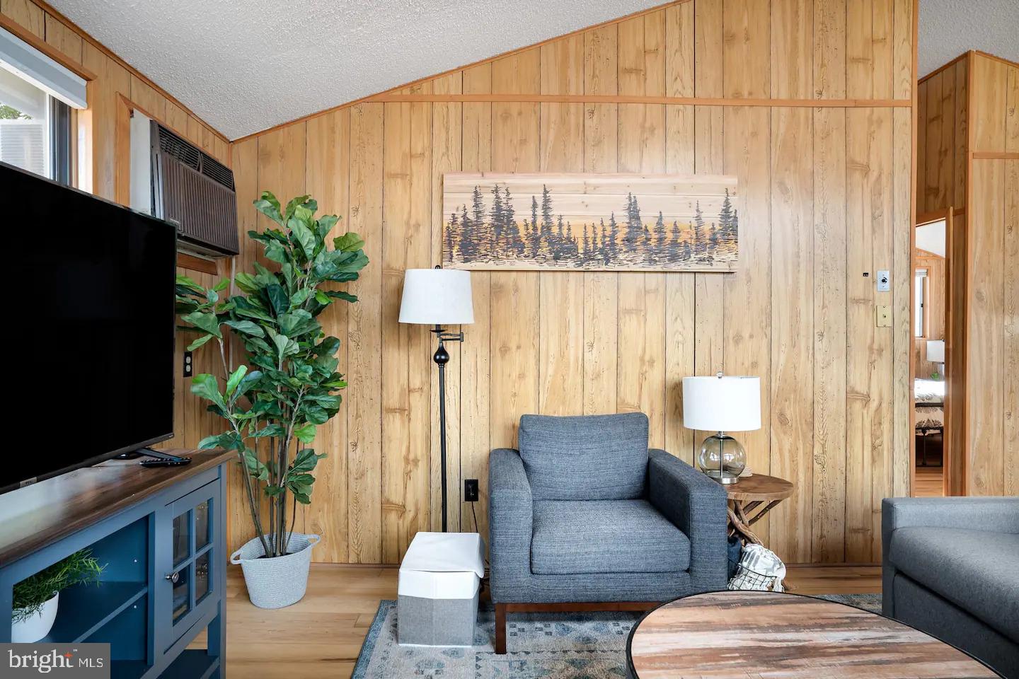 THE WOODS - Residential