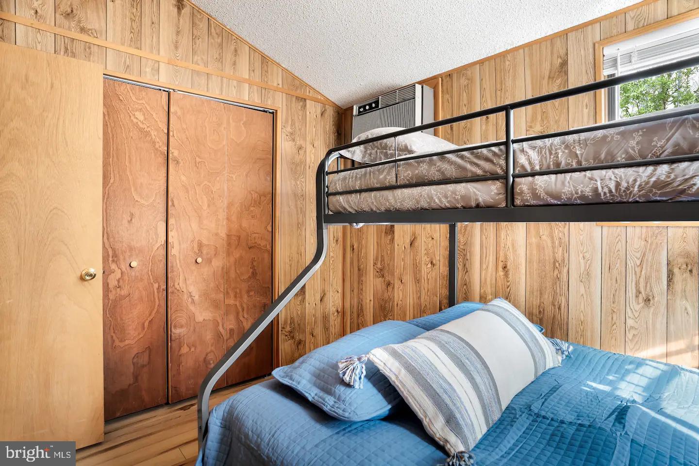 THE WOODS - Residential