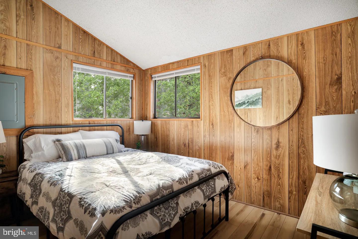 THE WOODS - Residential