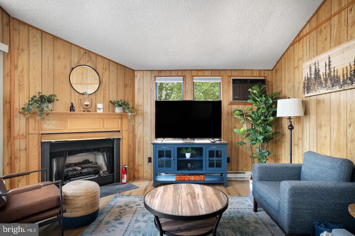 THE WOODS - Residential